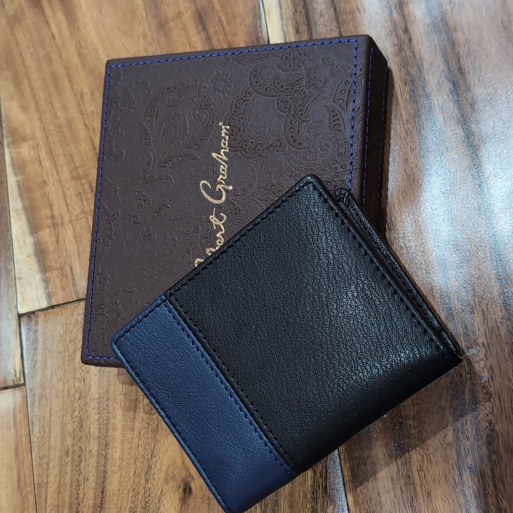 Robert Graham Robert Graham ​Lynn Leather Bifold RFIDProtected Wallet New in Box